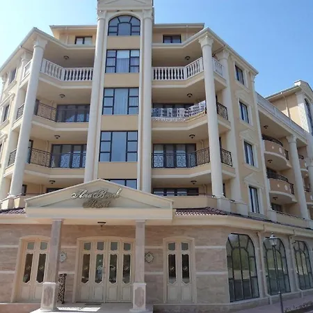 Apartment Lazur, Flora Pomorie