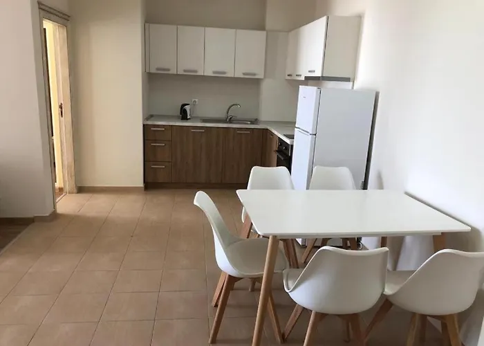 Lazur, Flora Apartment